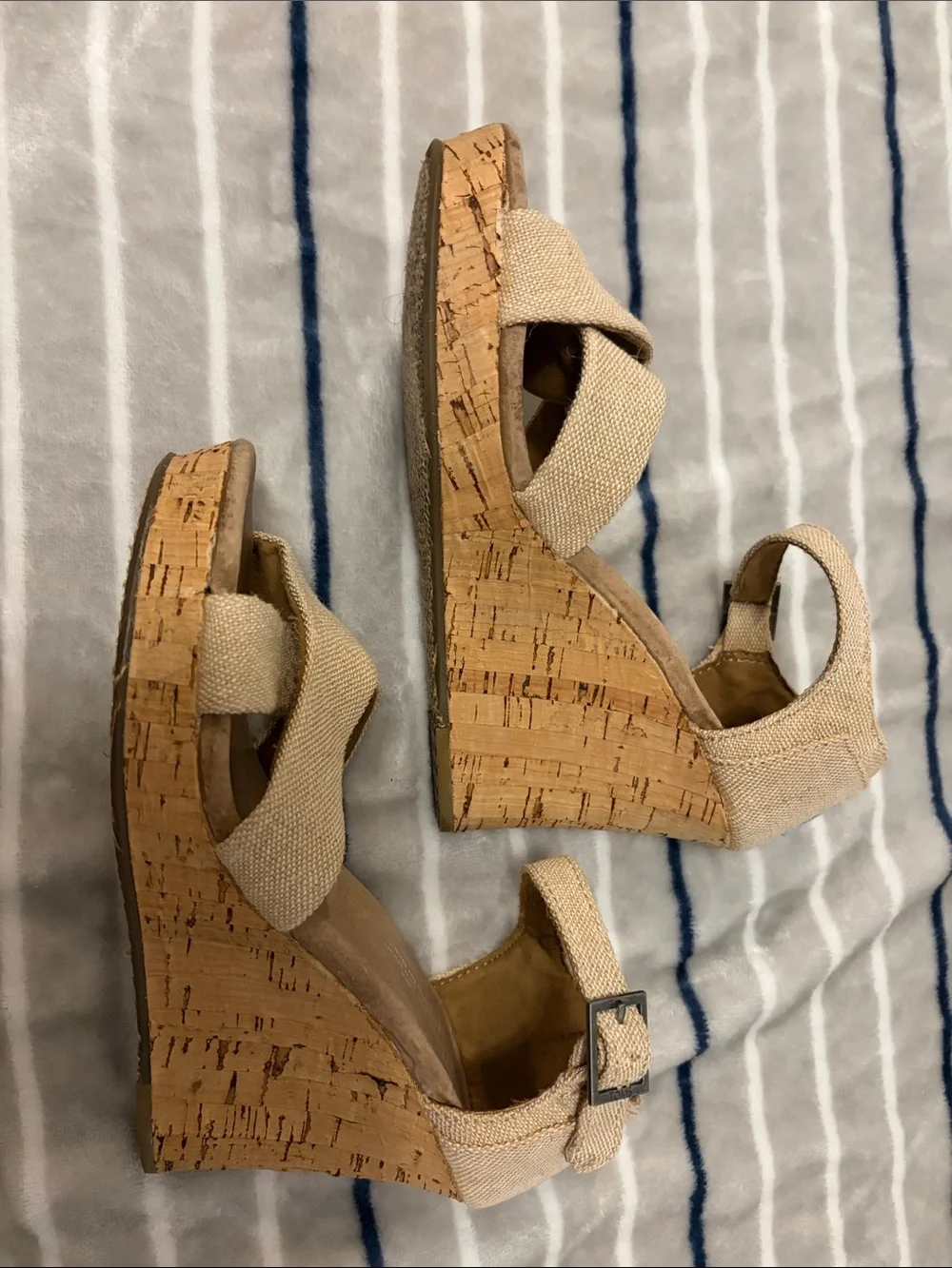 Toms wedge sandals
